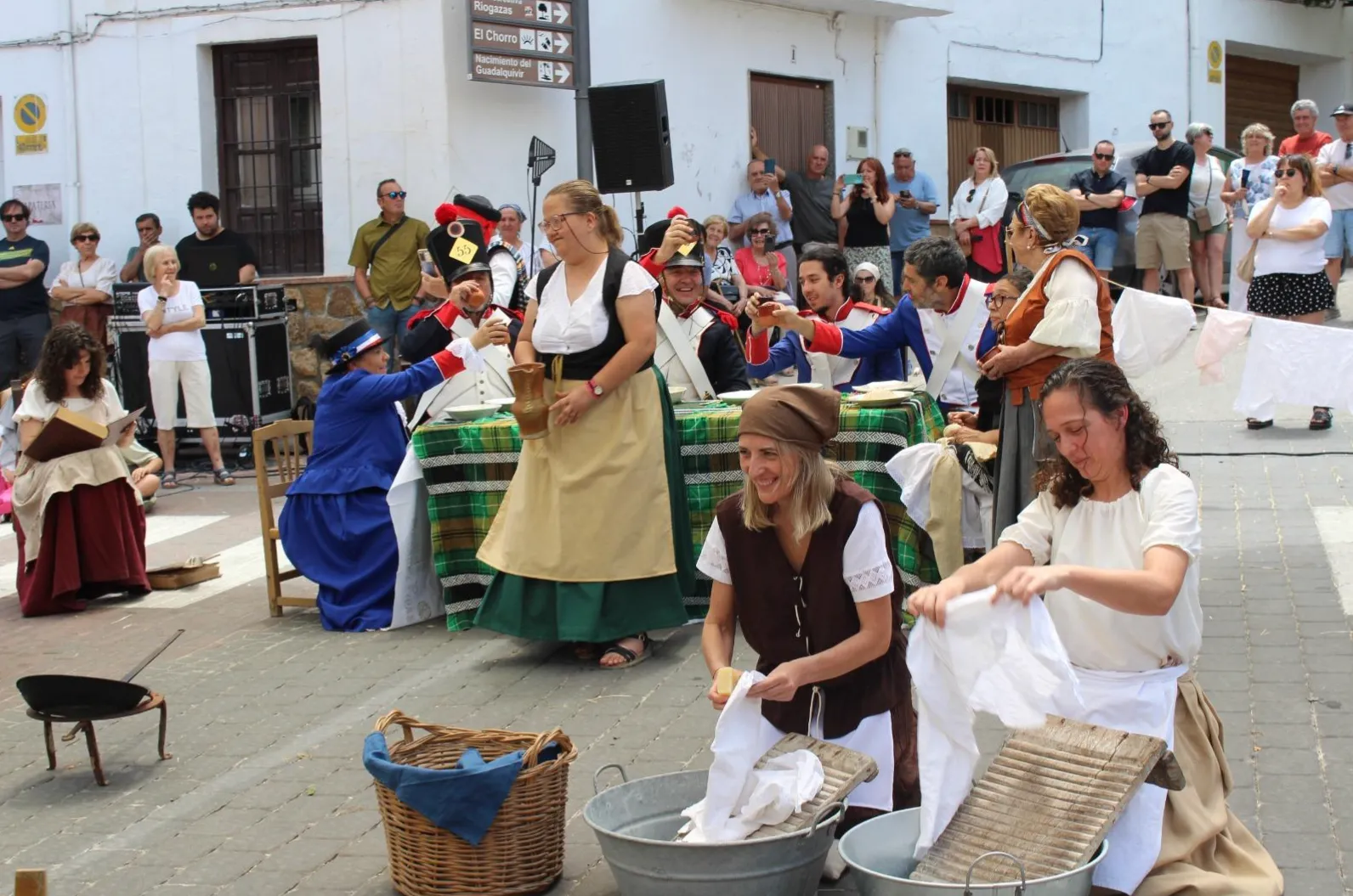 El Almuerzo del Diablo - Los franceses corren al retrete